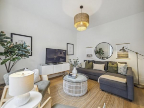 Historic Modern Home in Distillery District